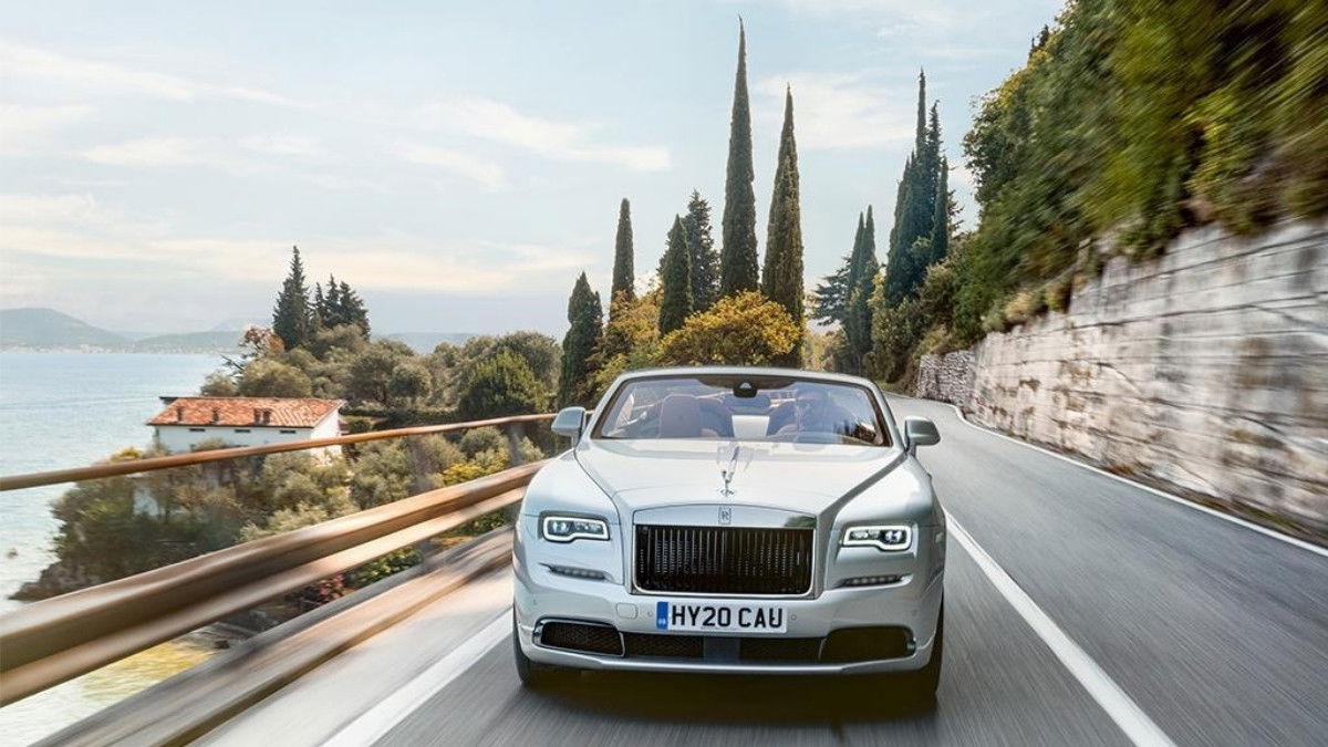 Rolls-Royce présente son cabriolet le plus cher jamais produit