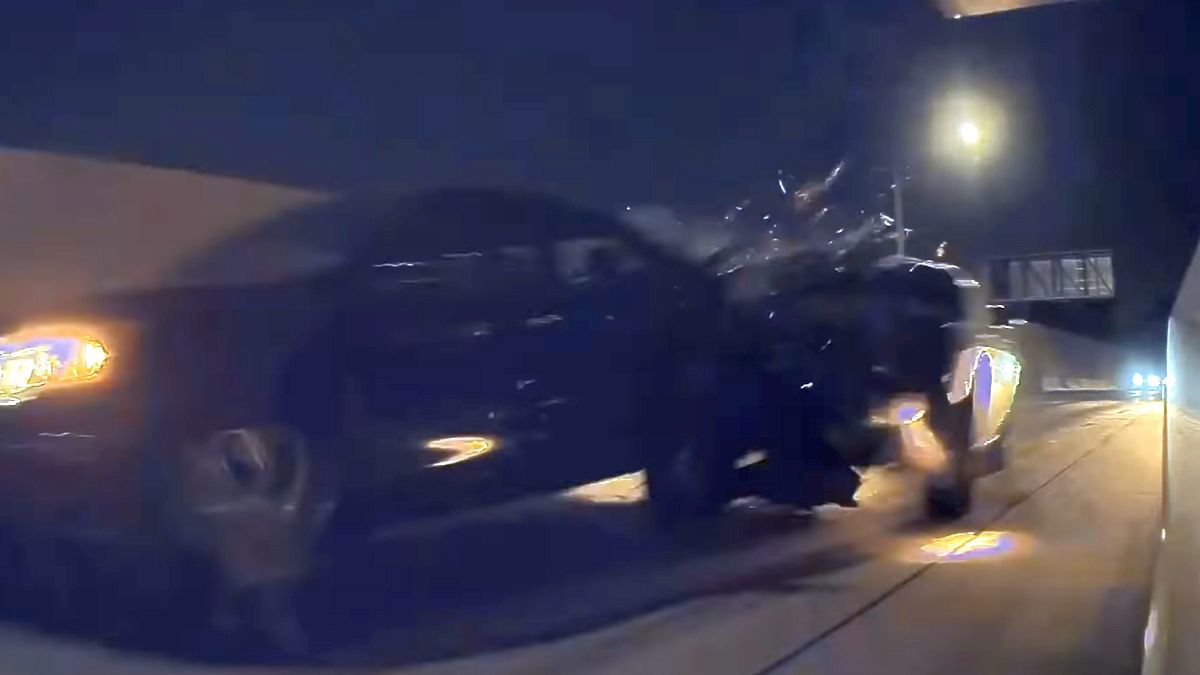 Dodge crasht op spectaculaire wijze tijdens straatrace
