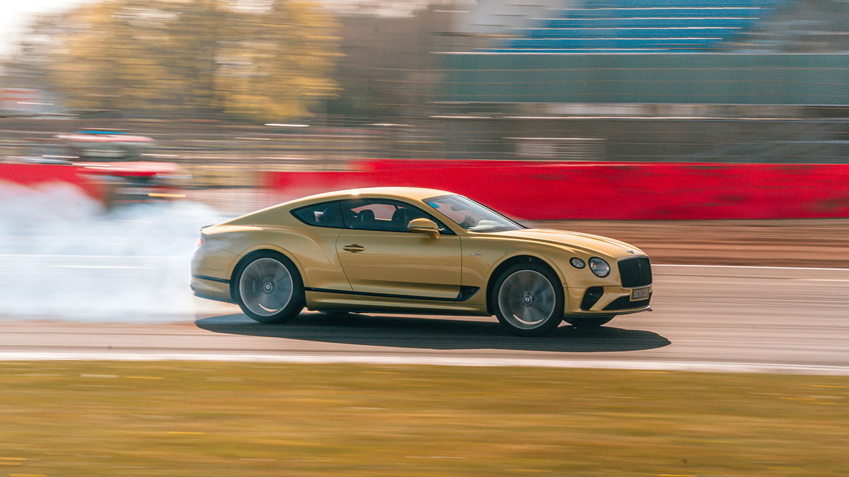 Driftez avec la nouvelle Bentley Continental GT Speed !