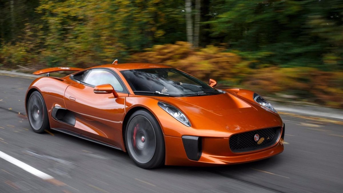 Jaguar C-X75 : du cinéma à la route