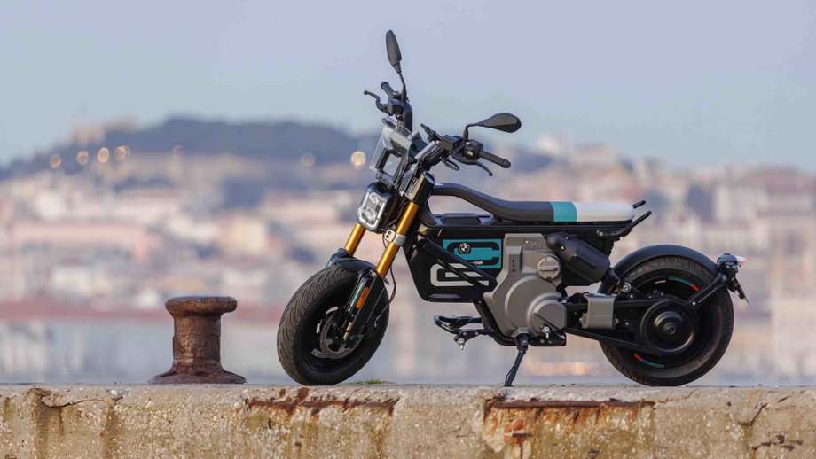 BMW CE 02 03