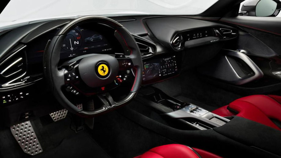 Ferrari 12cilindri interieur