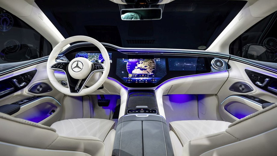 Mercedes EQ 2