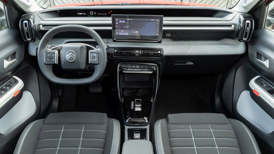 C3 3