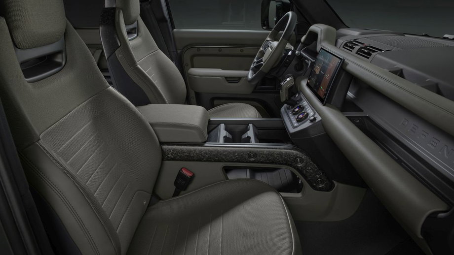 Land Rover Defender Octa