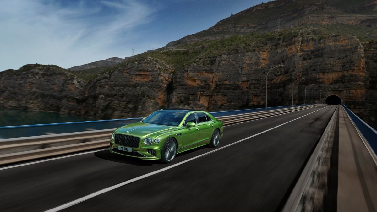 Bentley Flying Spur: hybride sedan vol superlatieven