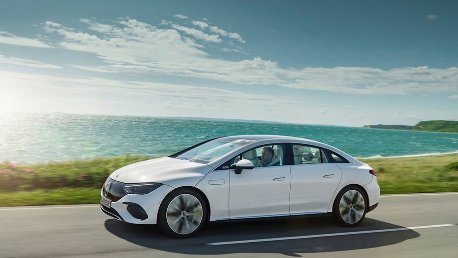 2023-mercedes-eqe