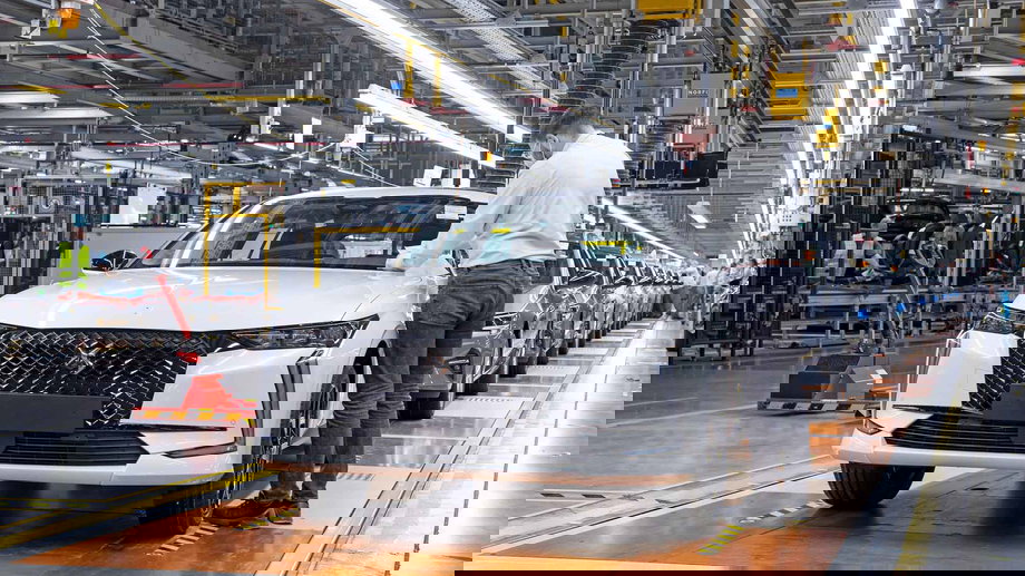 Fertigung des DS4 im Werk Rüsselsheim, Sommer 2021