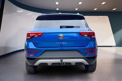 Volkswagen T-Roc LIFE 1.5 TSI DSG AHK R2D ACC Kamera Sid...