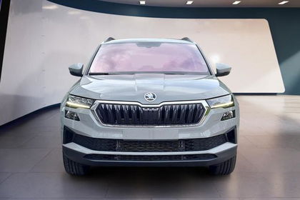 Skoda Karoq Style 1.5 TSI DSG LED ACC 4xSHZ beheizW...