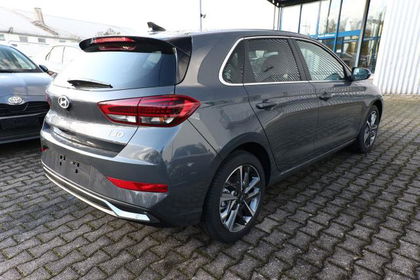 Hyundai i30 Advantage 1.5 TGDI 140 MHEV Keyless SHZ 1...