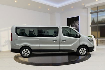 Renault TRAFIC L2H1 +AHK +Navi +PDC +RFK Grand Combi ...