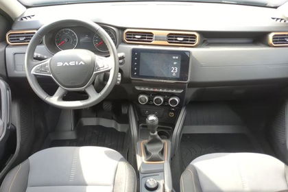 Dacia Duster Extreme SHZ GJR Navi LED TCe 150 4x4 1...