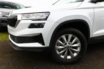 Skoda Karoq TSI 150 DSG Selec LED ACC Kessy VirC Su...