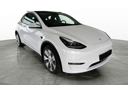 Tesla Model Y Long Range 2022, 19 Zoll Felgen 378k...