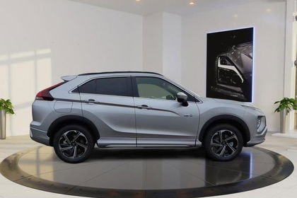 Mitsubishi Eclipse Cross Top Leder (sw) Schiebed. Plug-I...