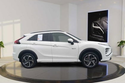 Mitsubishi Eclipse Cross Plus Select Plug-In Hybrid PHEV...