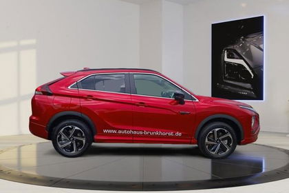 Mitsubishi Eclipse Cross Plus Select 4WD Plug-In Hybrid ...