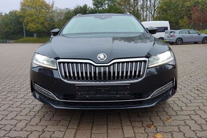 Skoda Superb Combi Style AHK+4WD+LED+NAVI+EL.HECKKL...