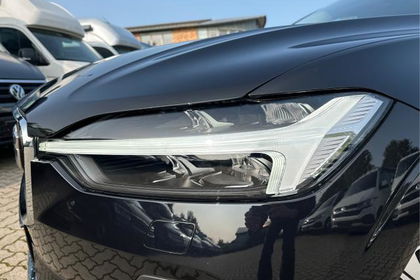 Volvo XC60 Plus Bright STANDHEIZUNG+SHZ+KAMERA+LED+...