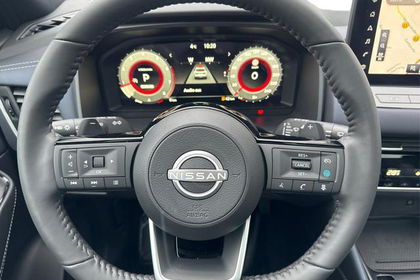 Nissan Qashqai Tekna *NAVI*360° KAMERA*PANORAMA*HEAD...