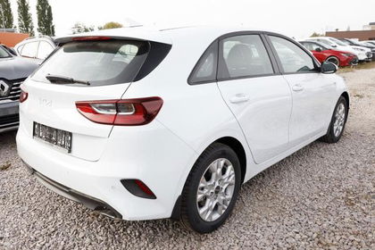 Kia Ceed 1.5 T-GDI 160 Kam PDC 16Z Tempomat Klima...