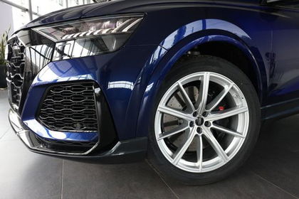 Audi RS Q8 Tour Q8 Pano Matrix Stadt B&O OptikP ...