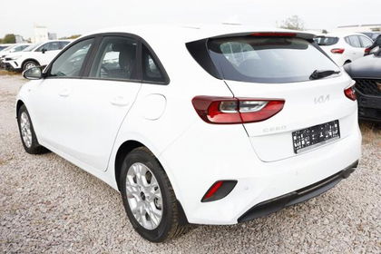 Kia Ceed 1.5 T-GDI 160 Kam PDC 16Z Tempomat Klima...