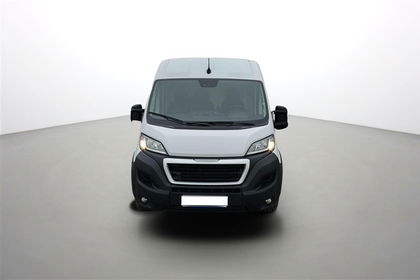 Peugeot Boxer 2.2 BlueHDi 140cv L4H2 CLIM / PDC AR / CRUISE