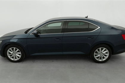 Skoda Superb 1.6 CR TDi Style DSG/NAVI/FULL LED/JA/PDC