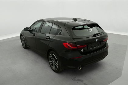 BMW 118 118iA Sport Line  Navi Cockpit / Led / PDC av+ar