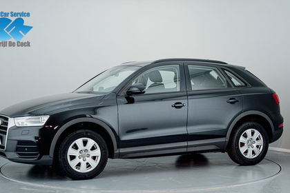 Audi Q3 **VEEL OPTIES!** OPEN DAK/ NAVIGATIESYSTEEM/ **PARKEERSENSOREN!**