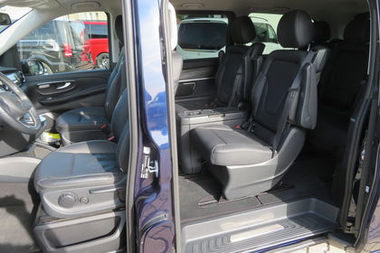 Mercedes V 250 Leder,trekhaak 2,5 ton,el deuren,distronic