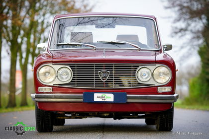 lancia-fulvia-1300-berlina-1972-dark-red-dunkelrot-rouge-fonce-02