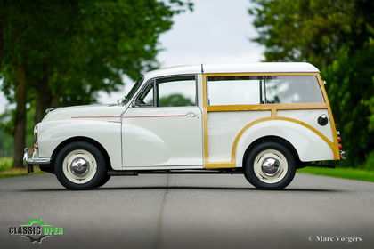 morris-minor-1000-traveller-1971-old-english-white-03