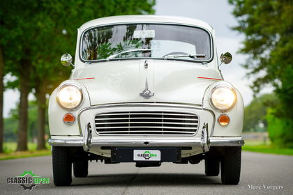 morris-minor-1000-traveller-1971-old-english-white-02