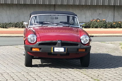 mgb-donker-rood-1800-overdrive-1979-02