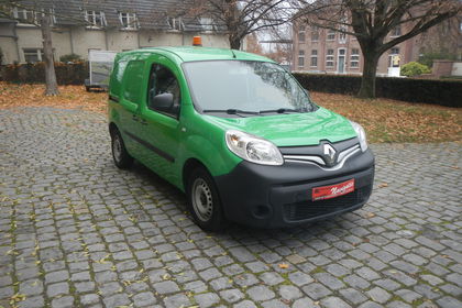 green-renault-kangoo-3