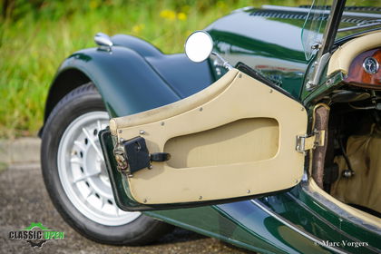 morgan8-1994-british-racing-green-vert-fonce-dunkelgrun-04