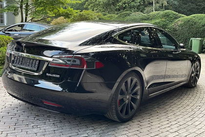 Tesla Model S Performance Dual Motor- FSD !