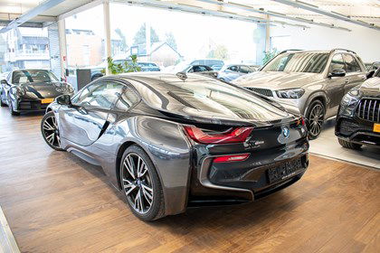 BMW i8 COUPE, HEAD-UP, HARMAN/KARDON, LED, 360°CAM, DRIVING ASSISTANT