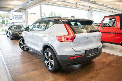 Volvo XC 40 P8 RECHARGE, PANO, HARMAN/KARDON, APPLE CARPL, PILOT ASSIST