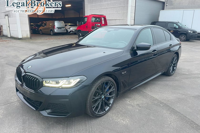 BMW 545e XAS PHEV