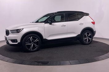 Volvo XC 40 T5 RECHARGE PHEV R-DESIGN AUT. + TOWBAR + PILOT ASSIST + DRIVER AWARENESS + 19”