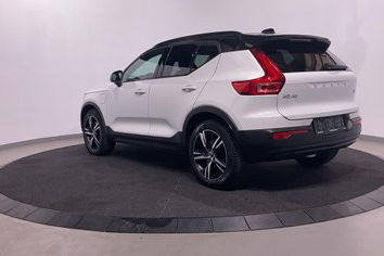 Volvo XC 40 T5 RECHARGE PHEV R-DESIGN AUT. + TOWBAR + PILOT ASSIST + DRIVER AWARENESS + 19”