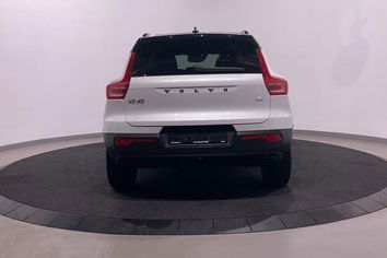 Volvo XC 40 T5 RECHARGE PHEV R-DESIGN AUT. + TOWBAR + PILOT ASSIST + DRIVER AWARENESS + 19”