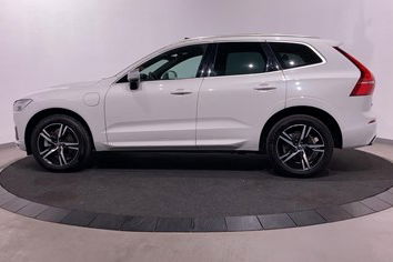 Volvo XC60 T8 AWD Recharge Plug in/R design/Safety pack