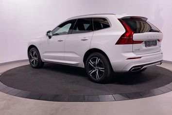 Volvo XC60 T8 AWD Recharge Plug in/R design/Safety pack