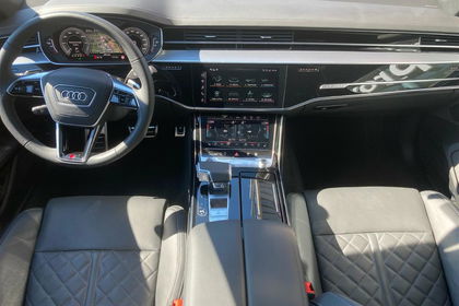 Audi A8 60 TFSI e quattro 340(462) kW(ch)*S-line* Sièges sports "S"