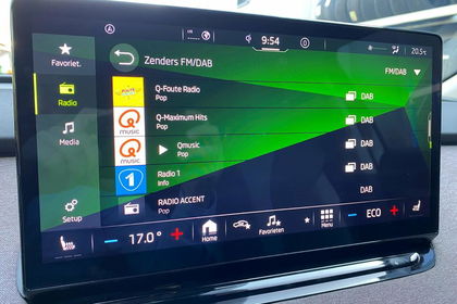 Skoda Enyaq IV 60 62kWh 180pk / GPS / Camera / Side Assist / App Connect / Adaptive Cruise Control